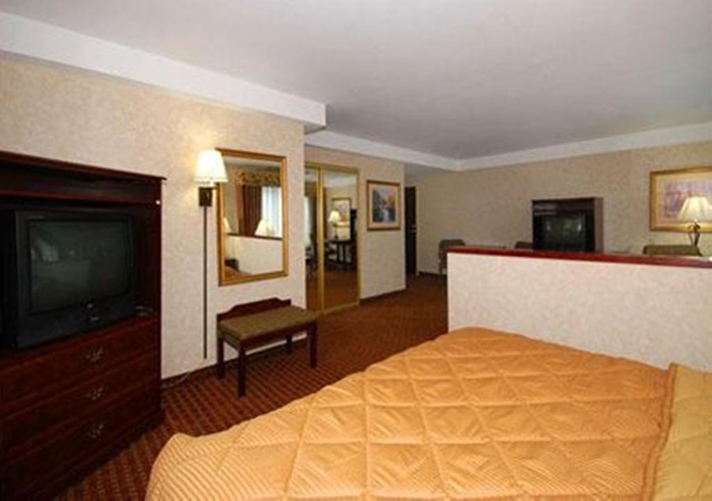 Comfort Inn Silicon Valley East Фримонт Екстериор снимка