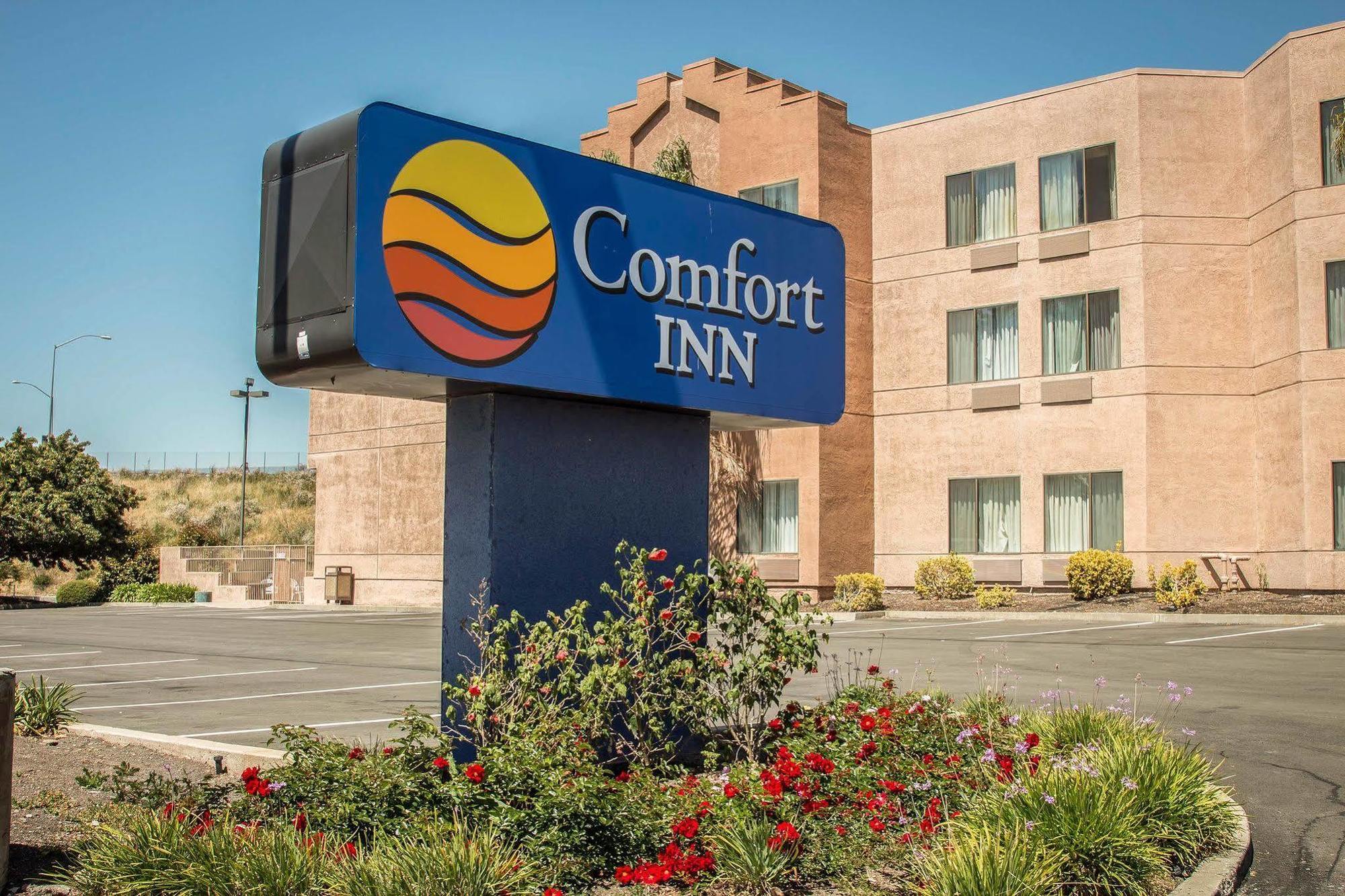 Comfort Inn Silicon Valley East Фримонт Екстериор снимка