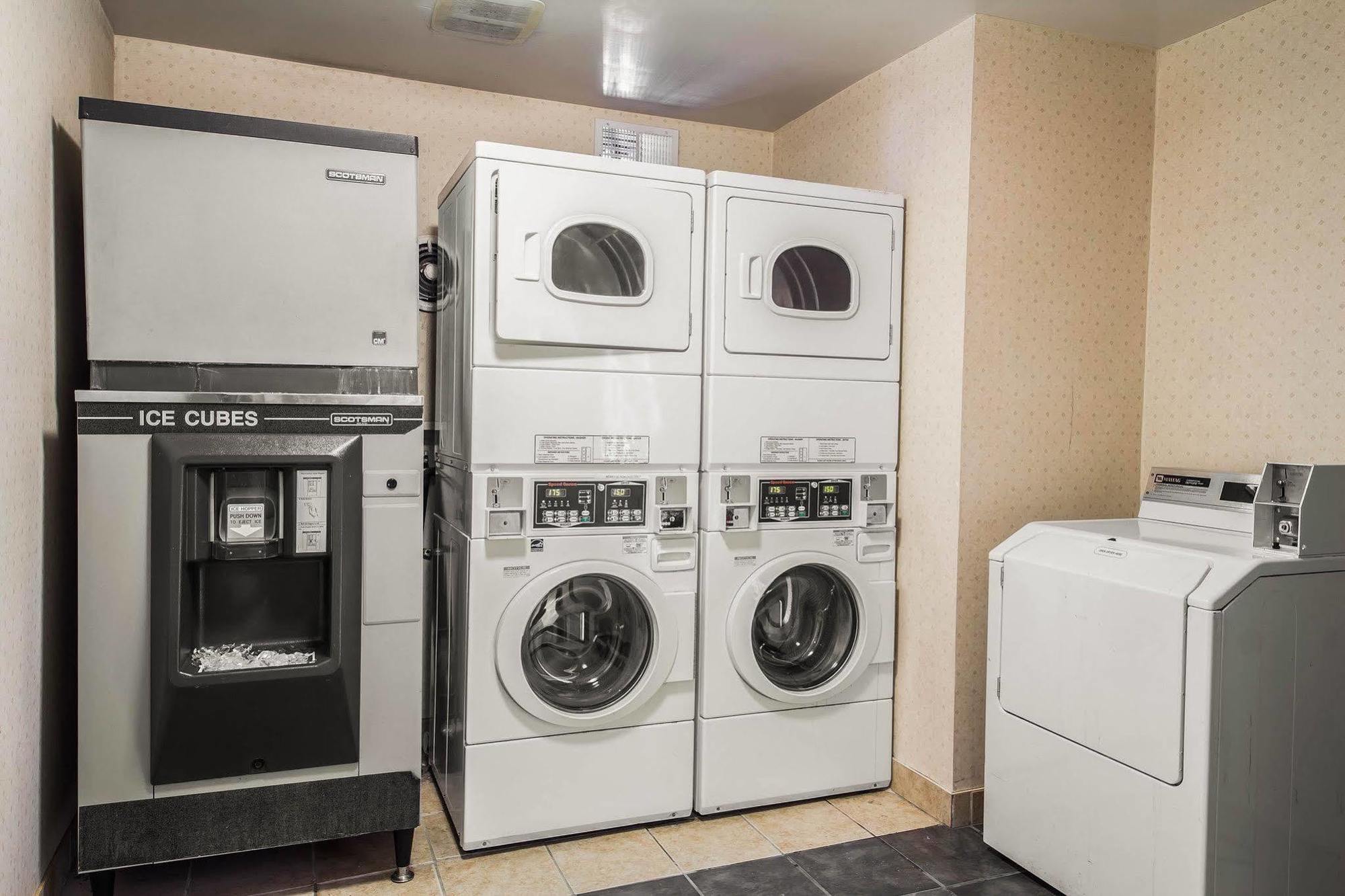 Comfort Inn Silicon Valley East Фримонт Екстериор снимка