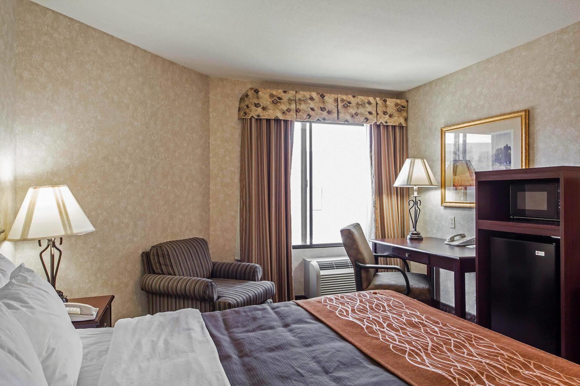Comfort Inn Silicon Valley East Фримонт Екстериор снимка